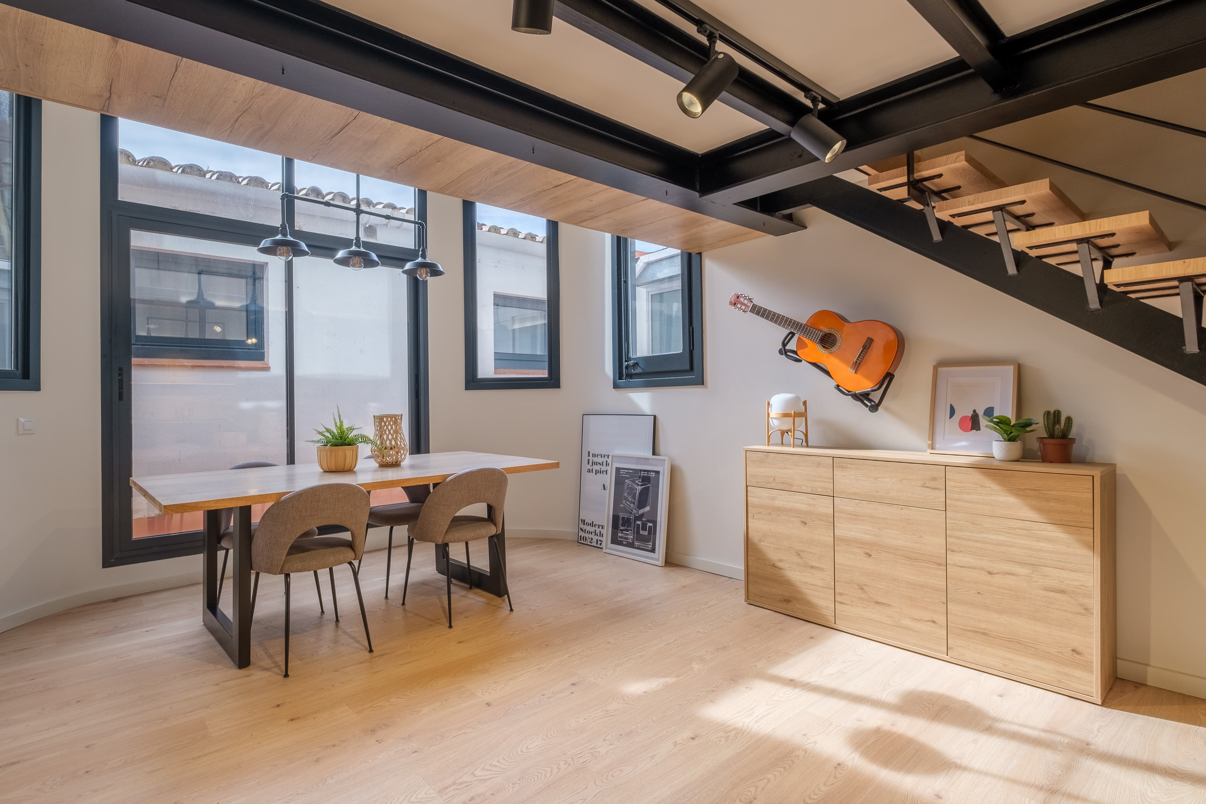 Loft con mesa